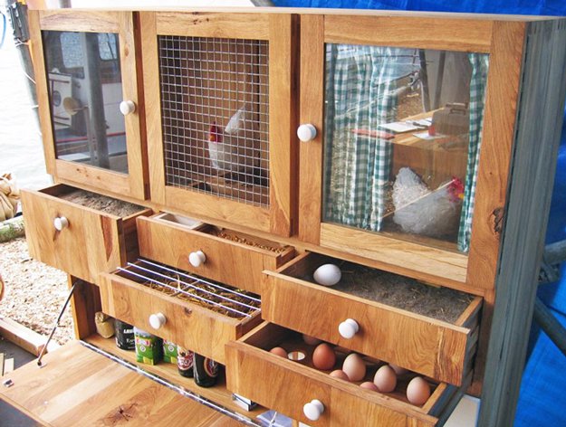 15 Amazing Chicken Coop Ideas ~ Bees And Roses